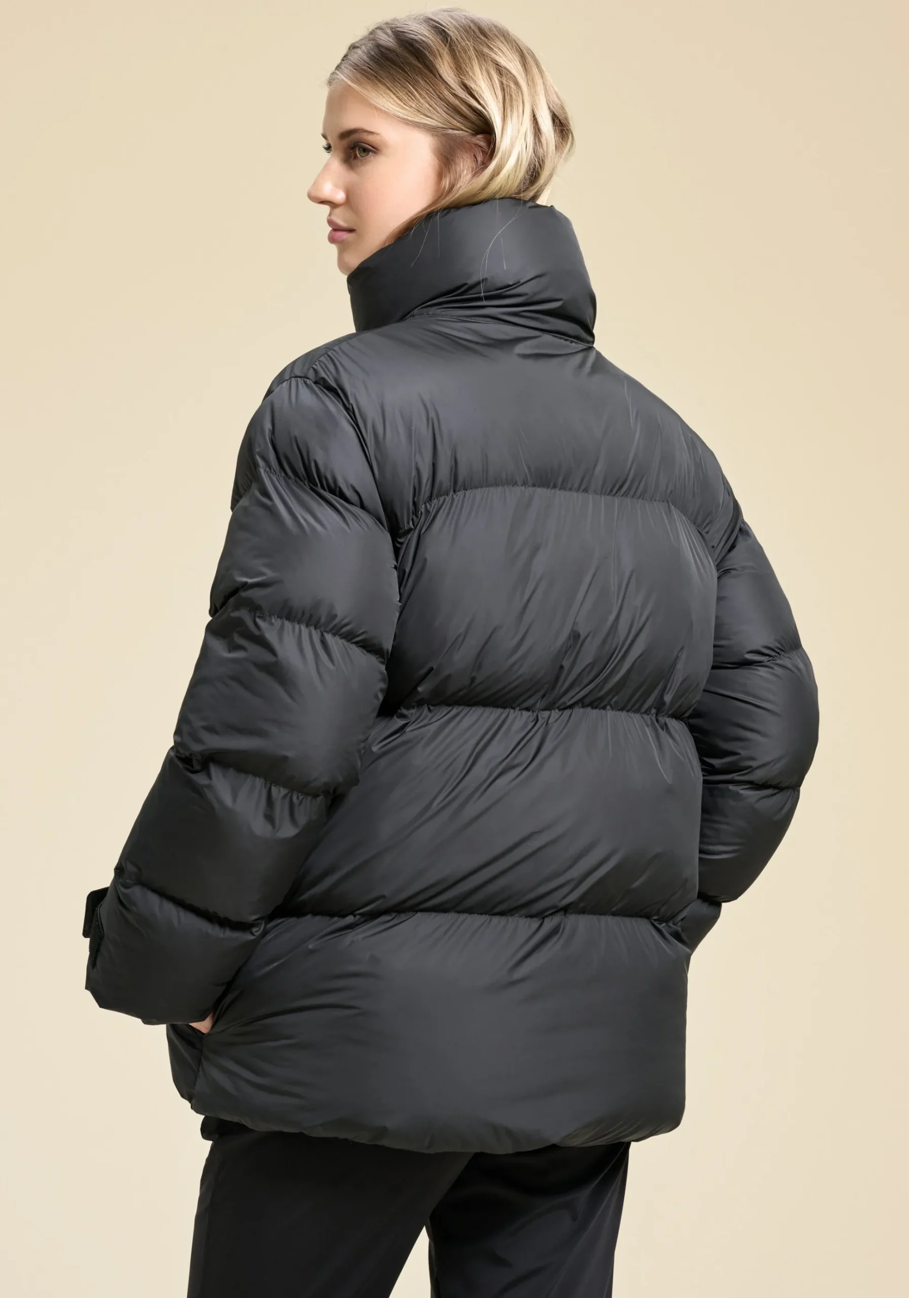 Hero Puffer Jacket - Black
