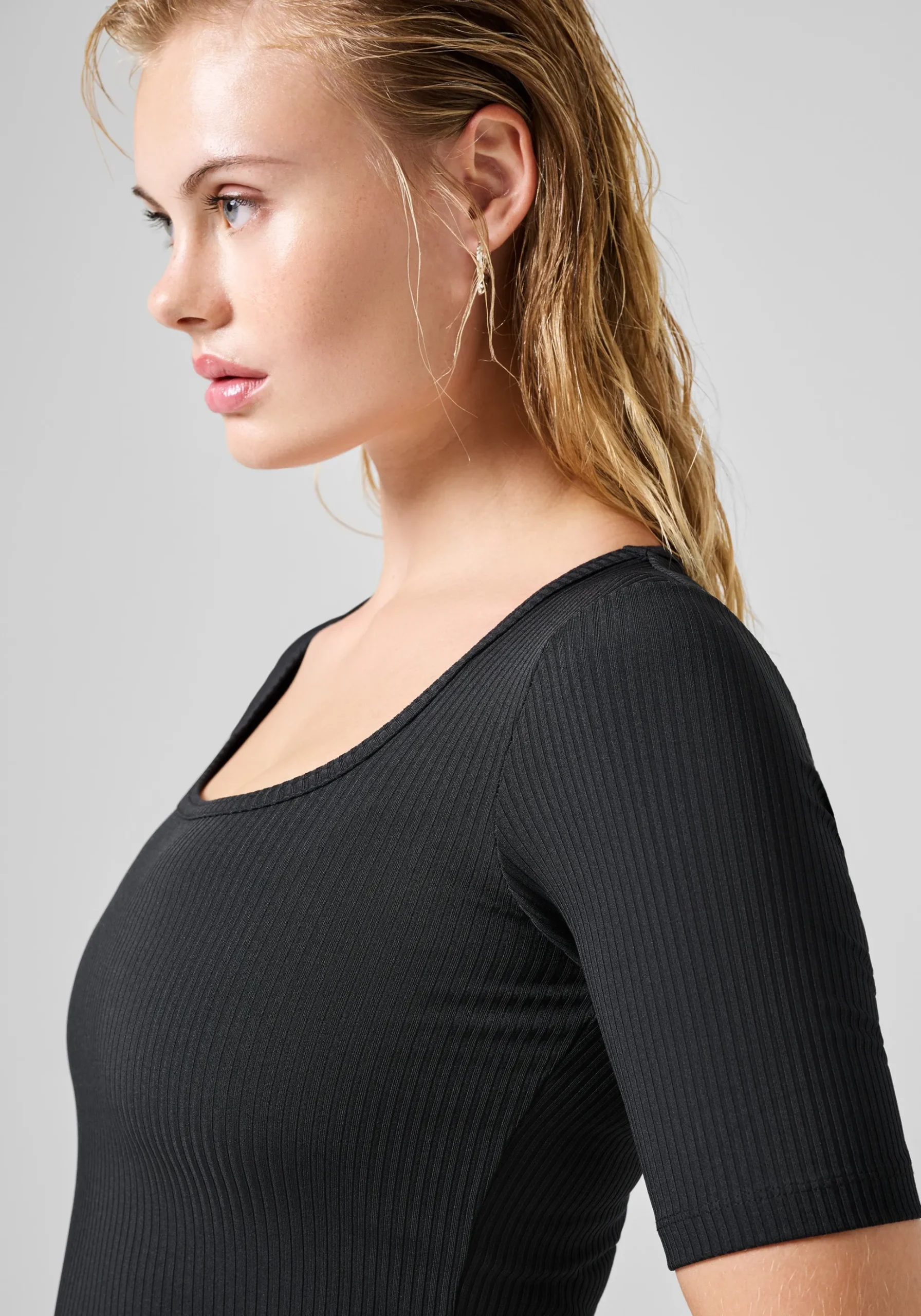 Scoop Rib Tee - Black