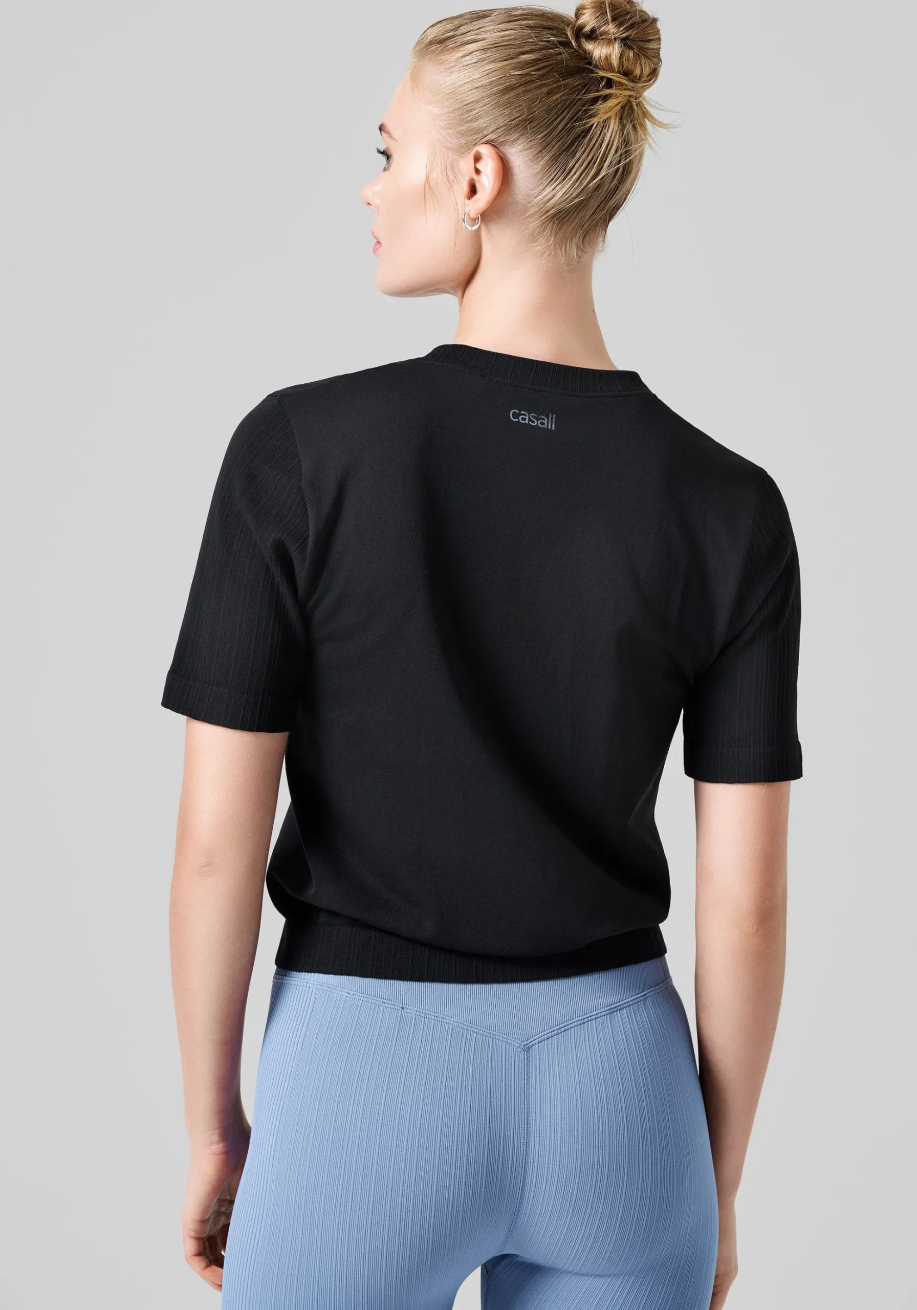 Seamless Rib Sleeve Tee - Black