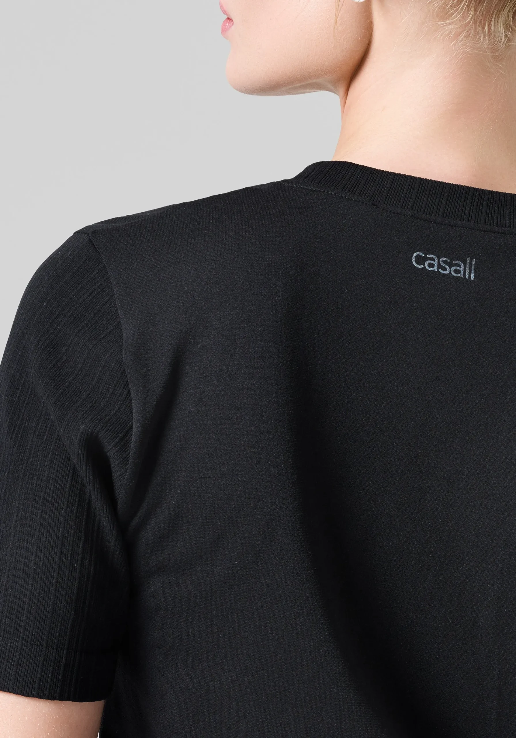 Seamless Rib Sleeve Tee - Black